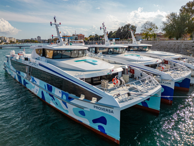 ferry ou catamaran